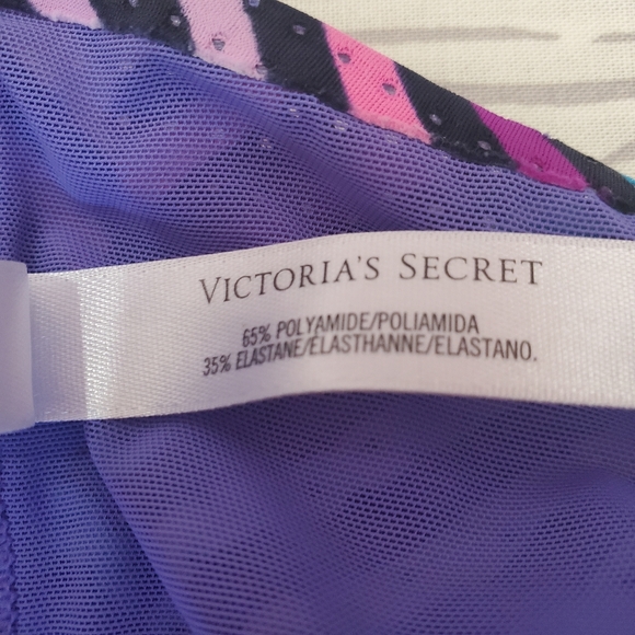 Victoria's Secret Sport Bathing Suit Top - Picture 7 of 7